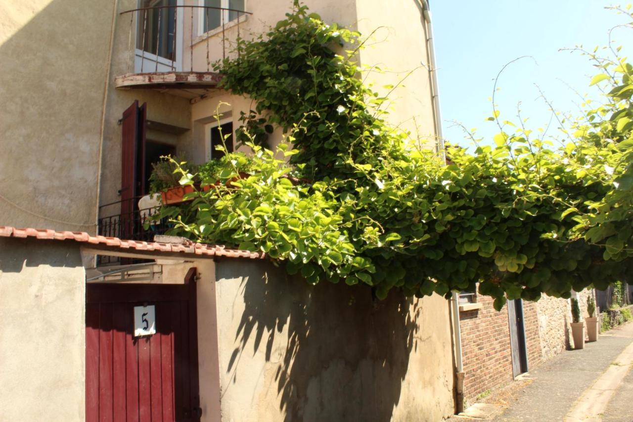 Gite Ancien Relais De Saint-Jacques لاروش غويون المظهر الخارجي الصورة